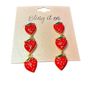 NWT Adorable Strawberry Earrings‎